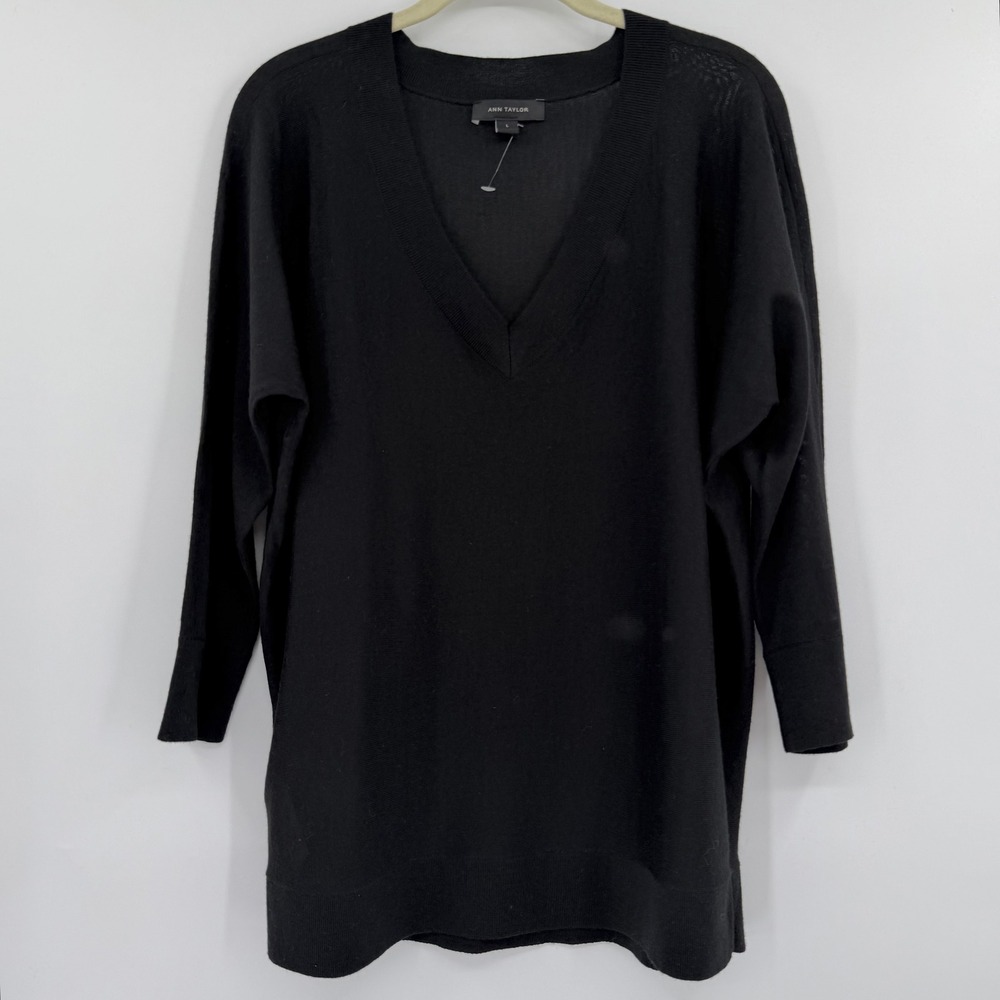 100 % Wool Ann Taylor Black V-Neck Long Sleeve Knit Sweater Large